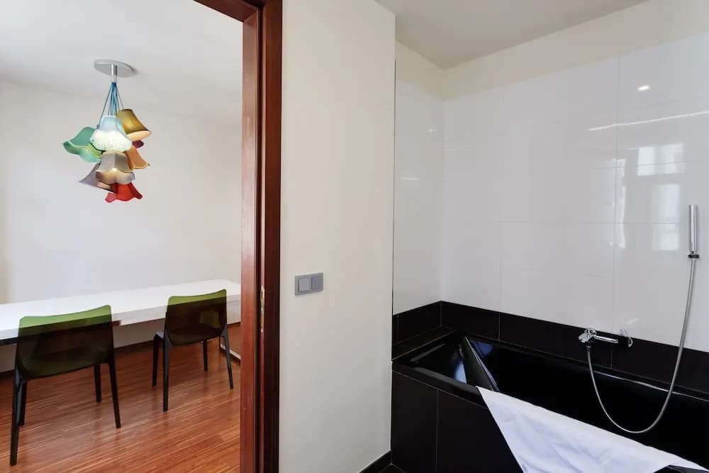 EMPIRENT River Apartments - photo 8
