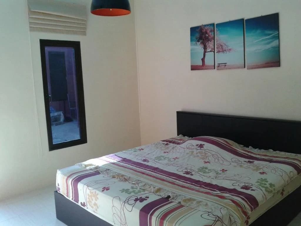 Back-Budget Hostel - main photo