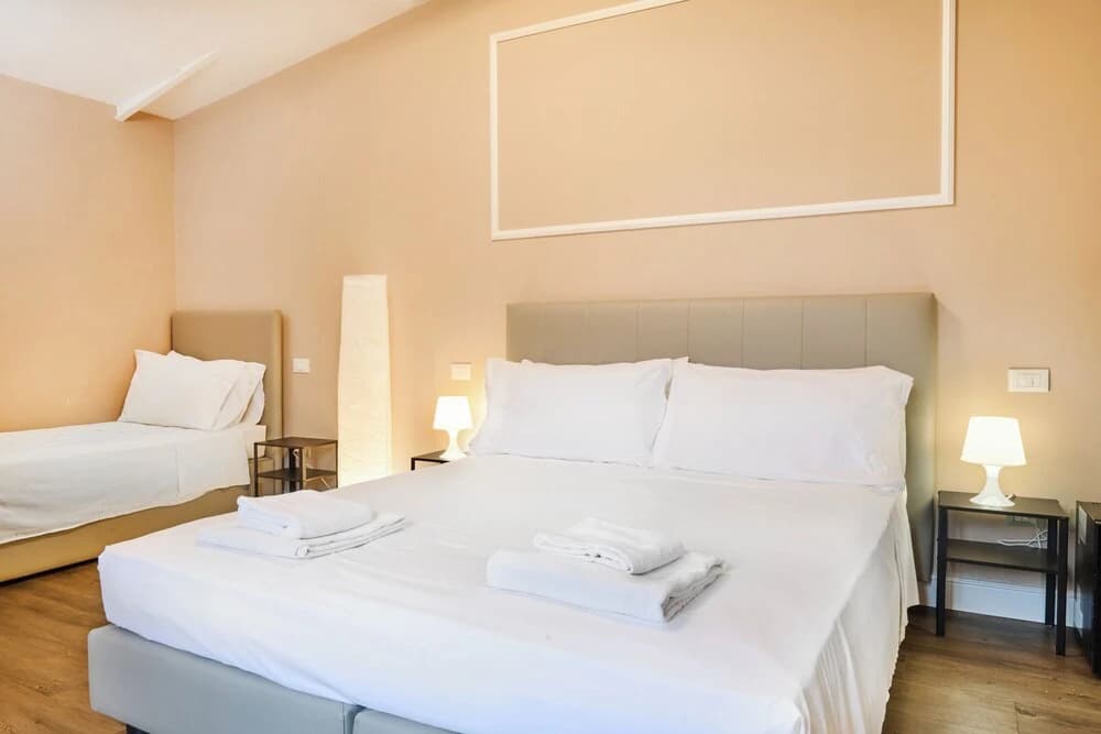 El Roy Garden Rooms - photo 2