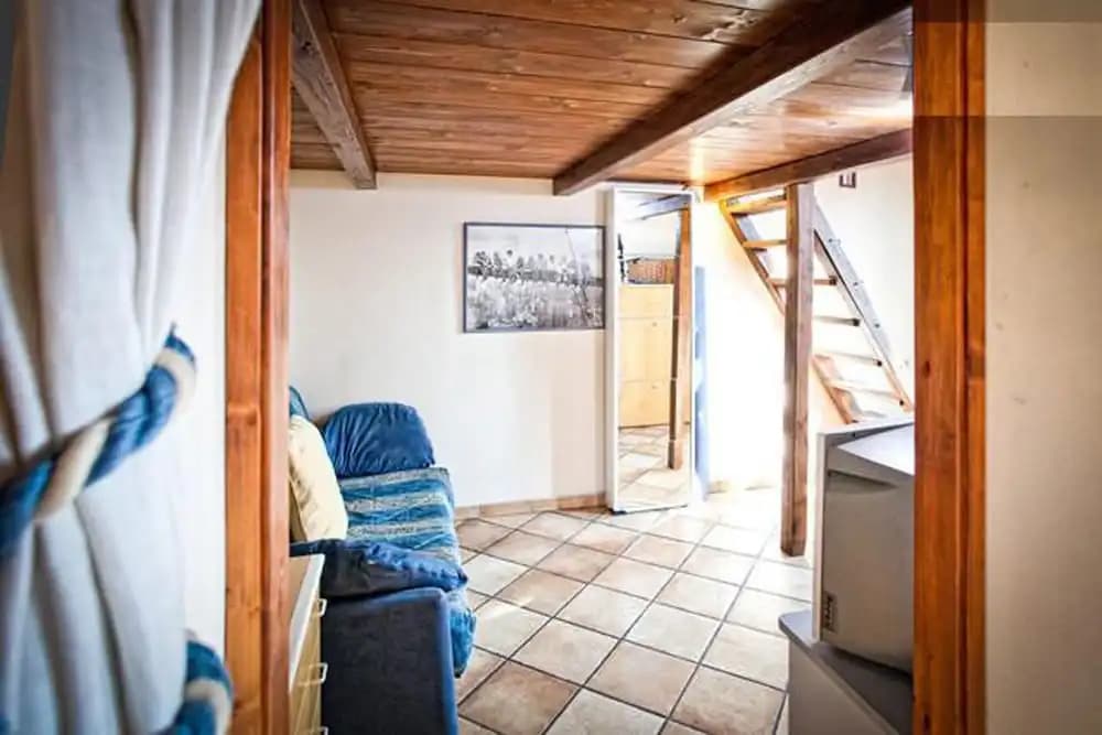 Laura's Brother Terrace - photo 2
