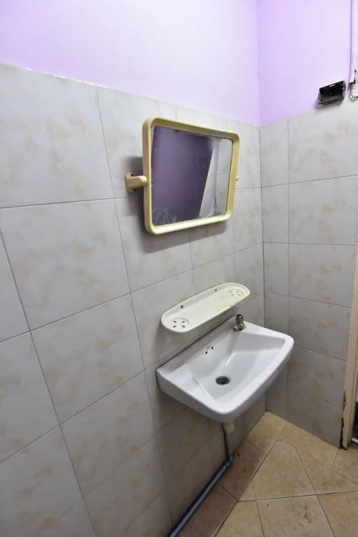 Javan Guesthouse - photo 8