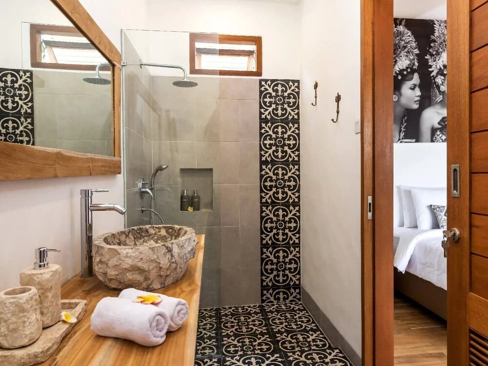 Villa Umara Seminyak Sun, Sand & Style: 5-min Walk to Beach! - photo 9