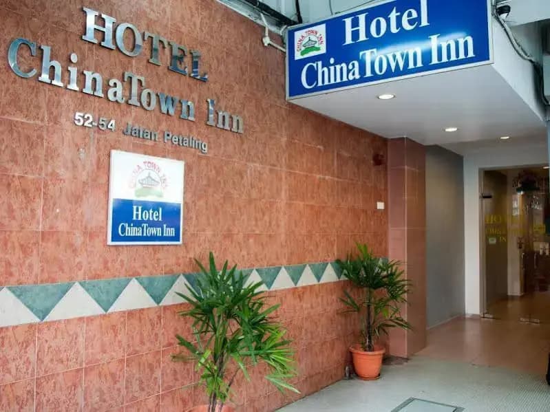 KLCC Chinatown Deluxe 2 Pax Suite - photo 1