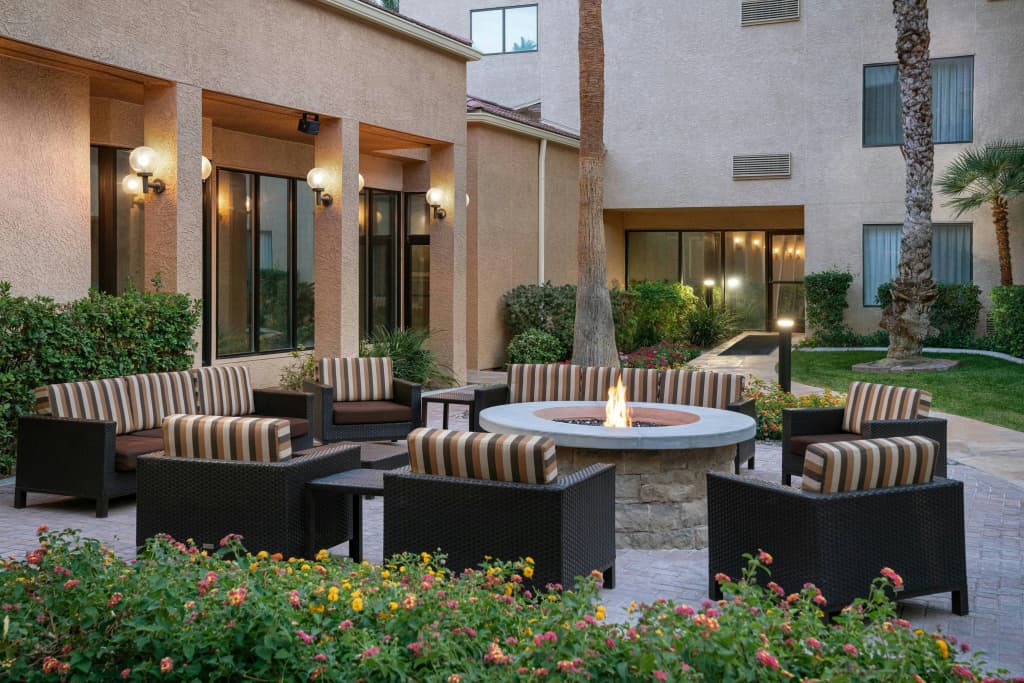 Courtyard by Marriott Las Vegas Convention Center - photo 24