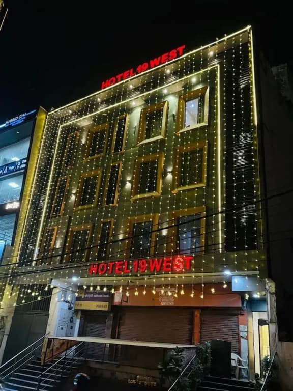 Hotel 19 West - photo 1