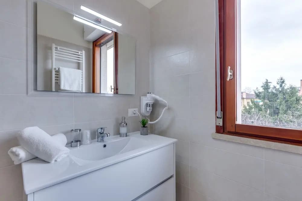 Rooms Vidar Train station - photo 16