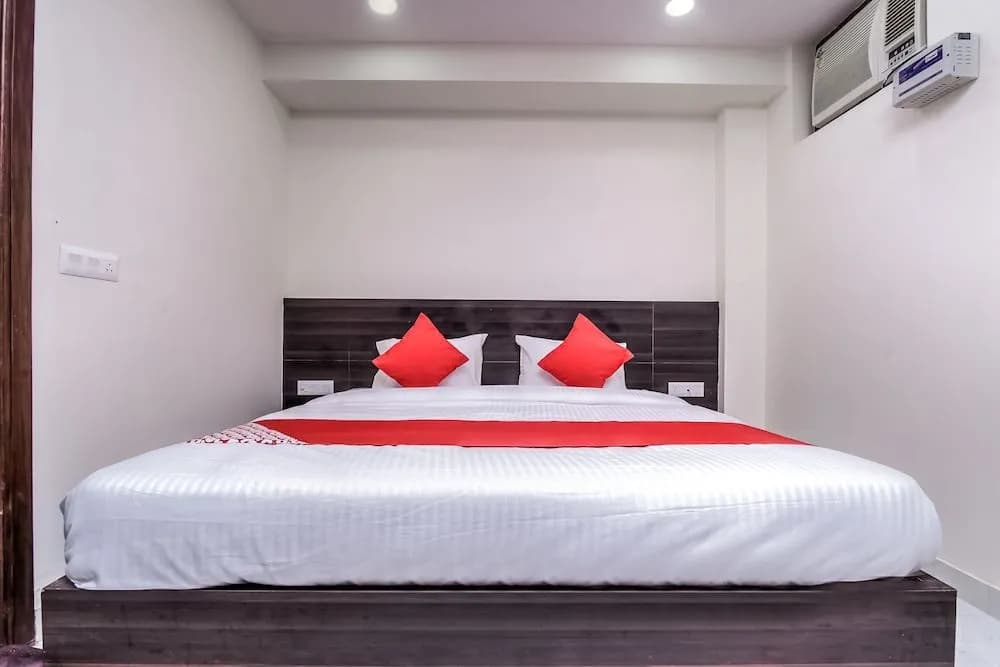 OYO 24236 Q Hotel - photo 6