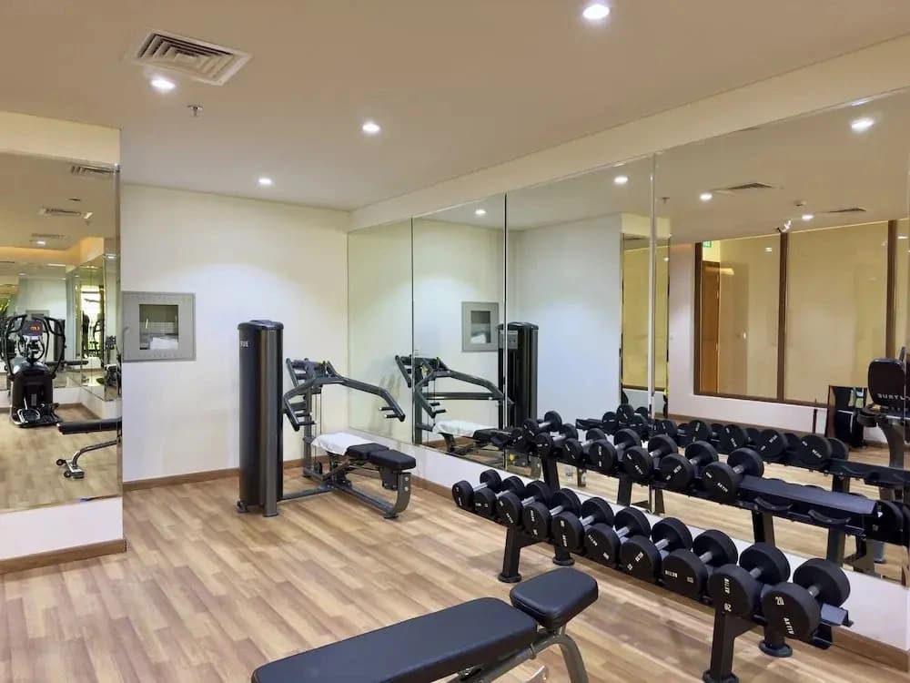 Brand New Stylish Unit near Circle Mall - photo 16