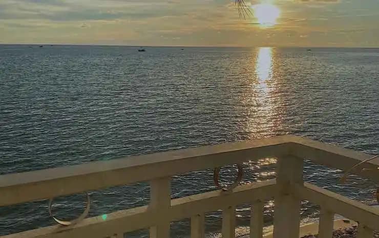 CHILL HOUSE by the beach - photo 13
