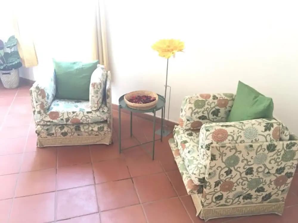 Florence Apartments - photo 12