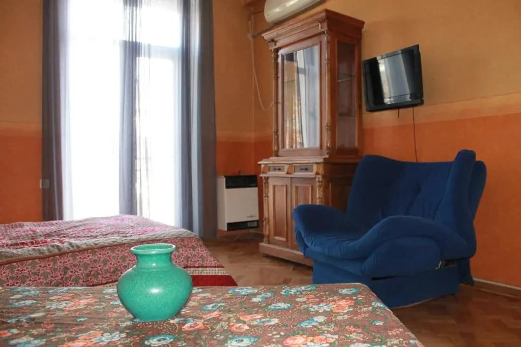 9 Shio Chitadze Street - main photo