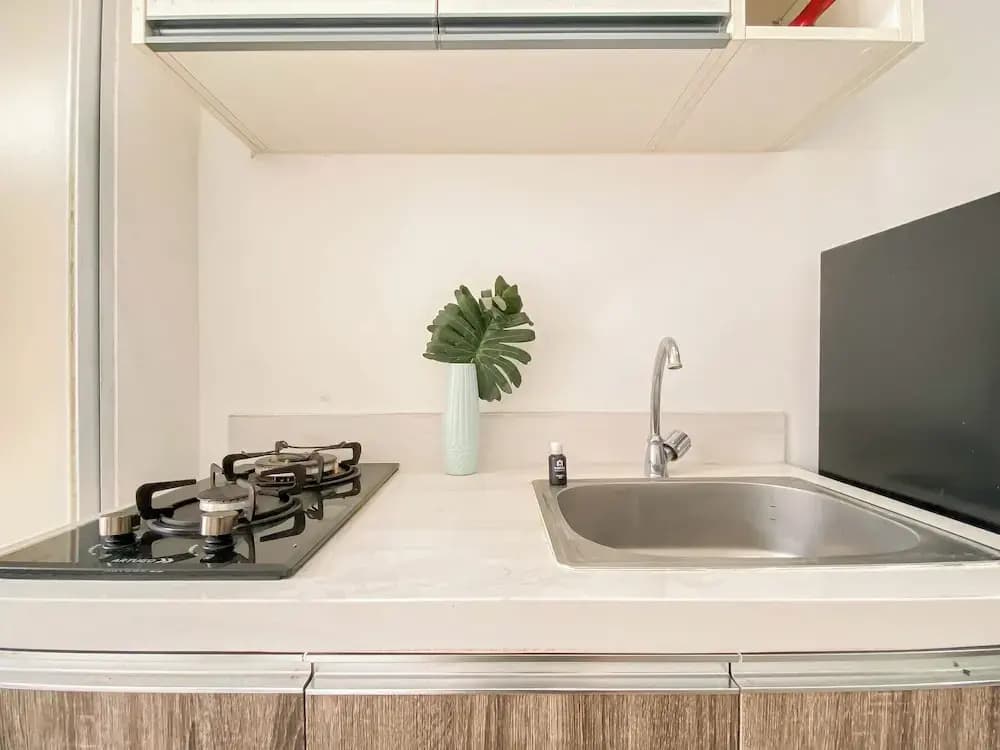 Contemporary 1Br Apartment At Vittoria Residence - photo 15