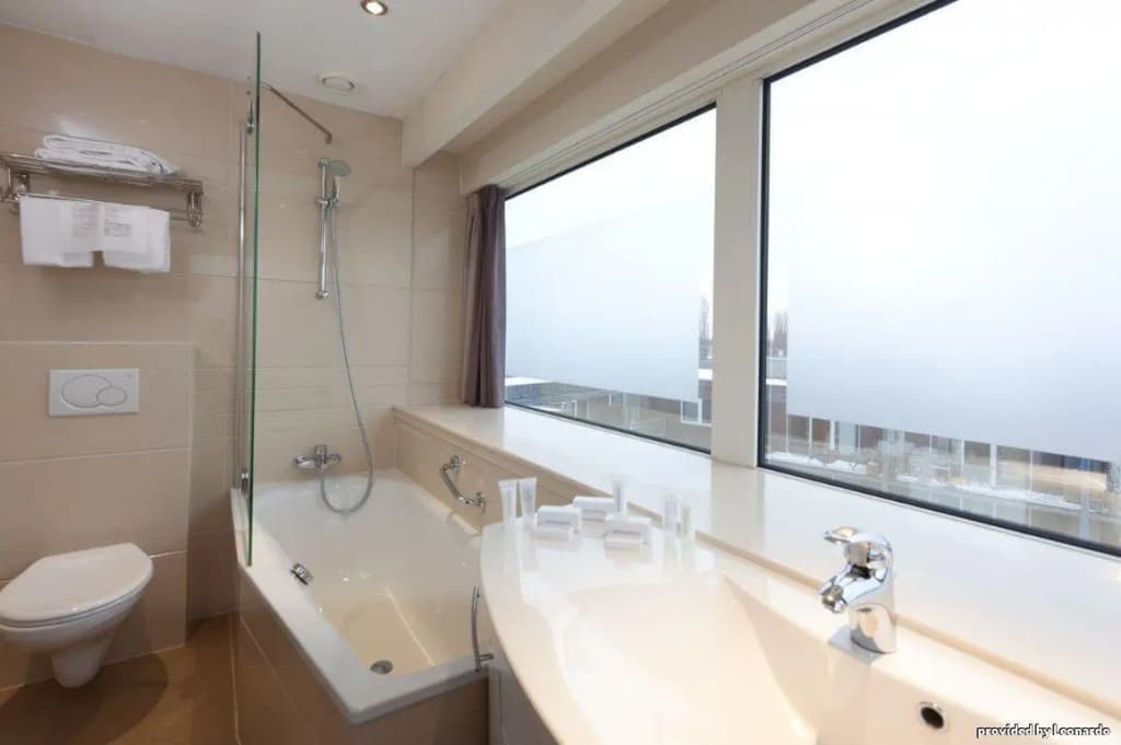 XO Hotels Blue Tower - photo 14