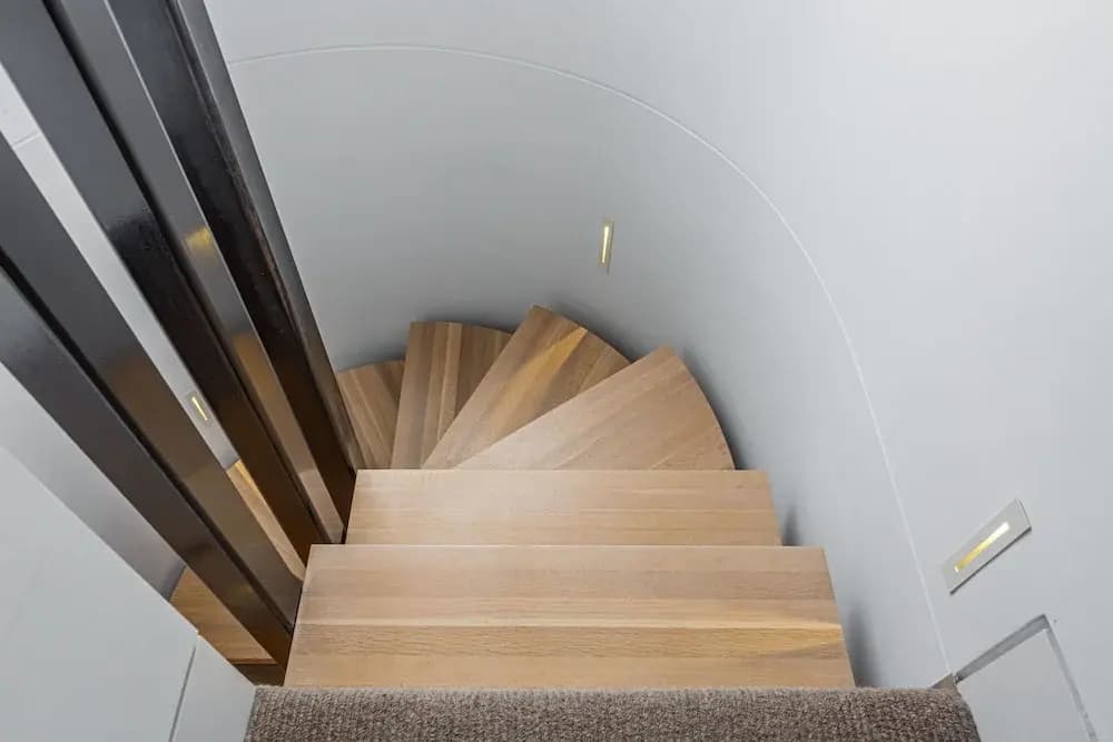 Luxury Designer Townhouse Parking - photo 14