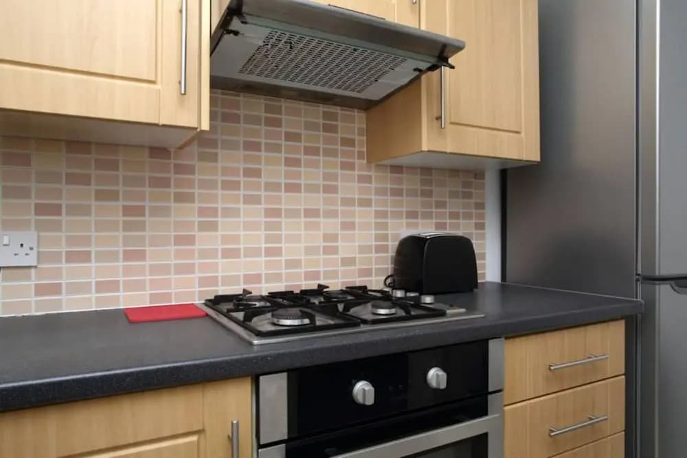 2 Bedroom Bruntsfield Apartment - photo 38