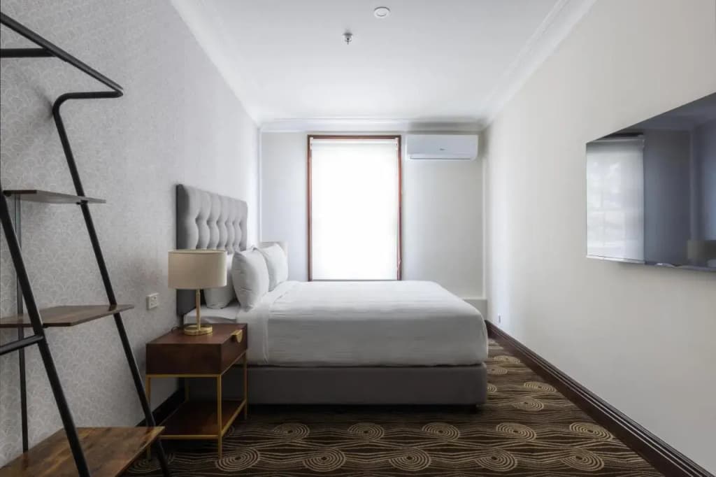Southern Cross Hotel - photo 10