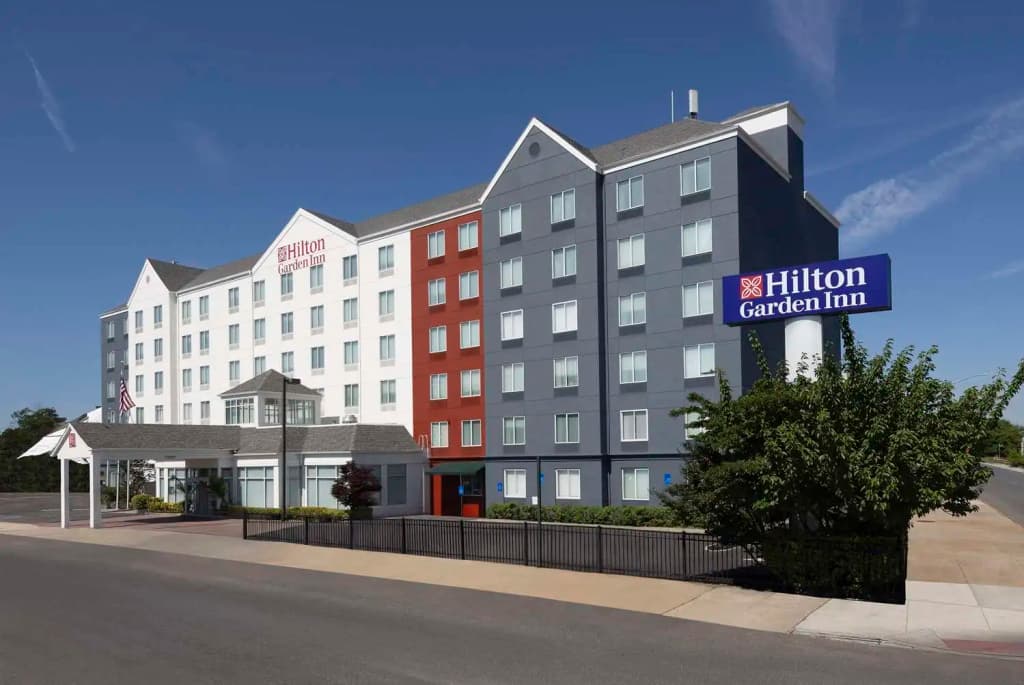 Hilton Garden Inn Queens/JFK Airport - photo 37