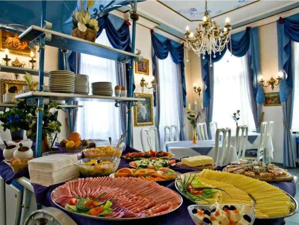 William Sivek Hotels - photo 9