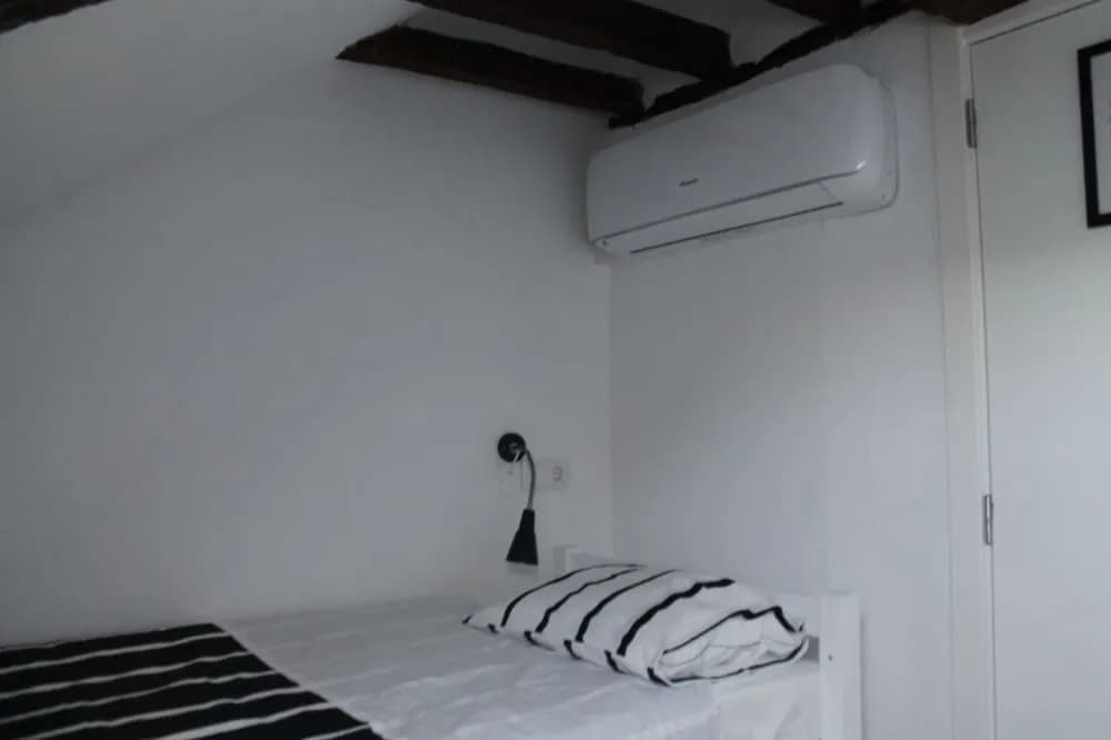 Surf in Chiado Hostel - photo 3
