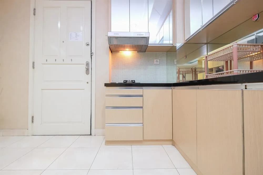 Comfort And Strategic 1Br At The Boulevard Apartment - photo 17