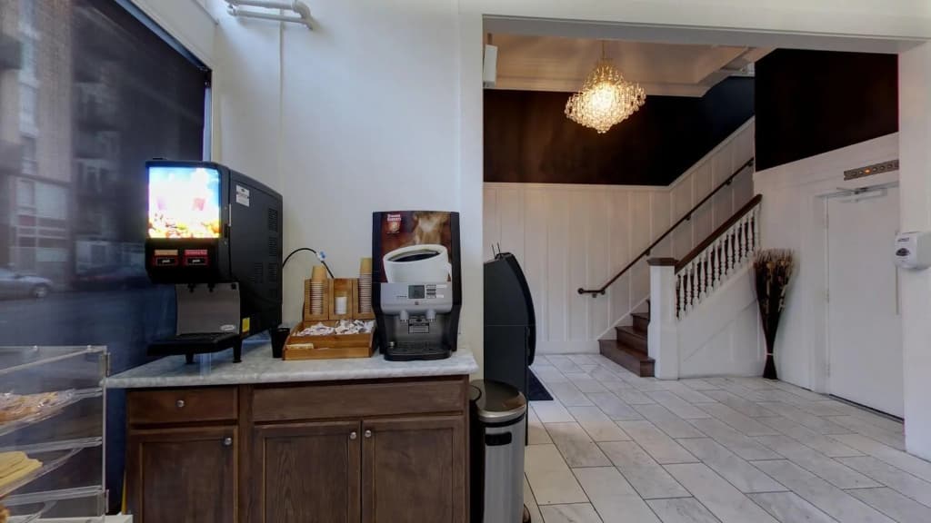 Warfield Hotel - photo 23