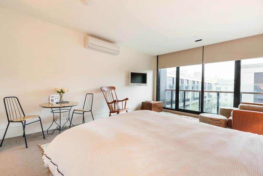 CELESTE, 1BDR East Melbourne Apartment - photo 6