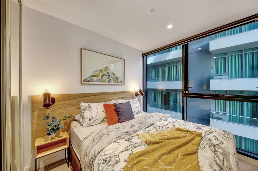 A Modern 2Br Apt Near Crown & Southern Cross - photo 6