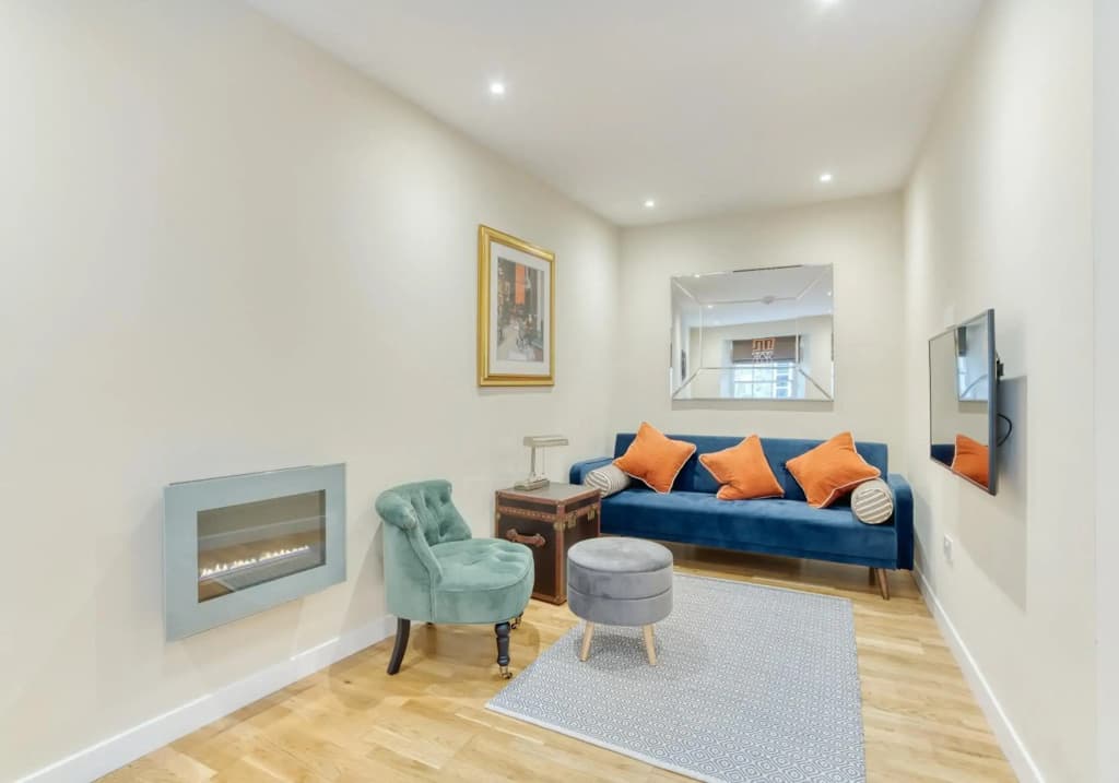 The Gloucester Lane Residence - photo 5