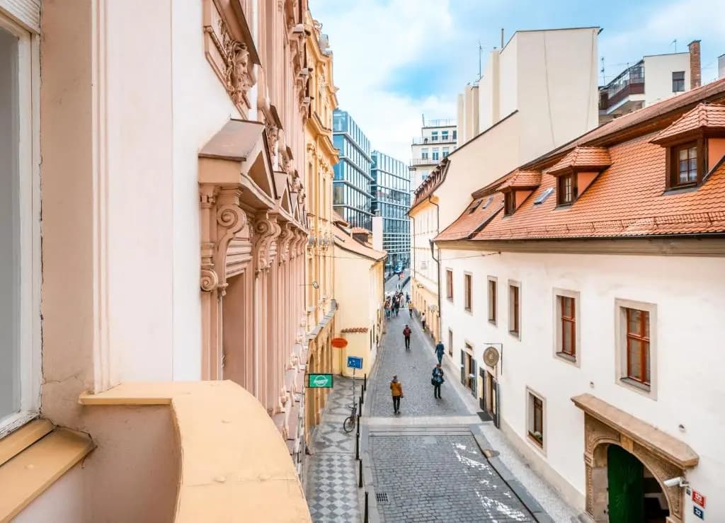 Kafka Apartment 4BR+2bath Old Town - main photo