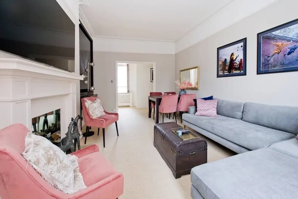 Luxurious 2-Bed Apt, 5 mins from Buckingham Palace - photo 1