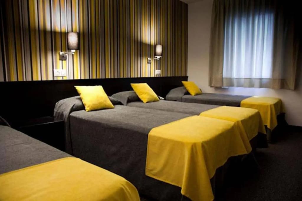Hotel Urquinaona - photo 1