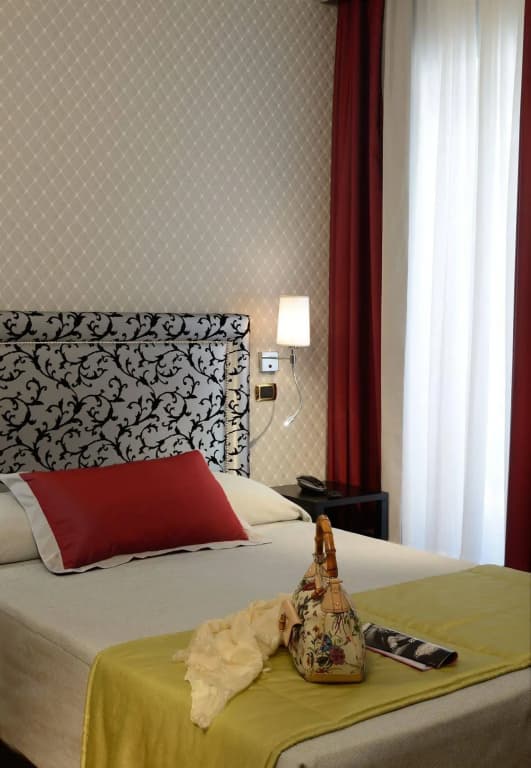Frattina 122 Guest House - photo 20