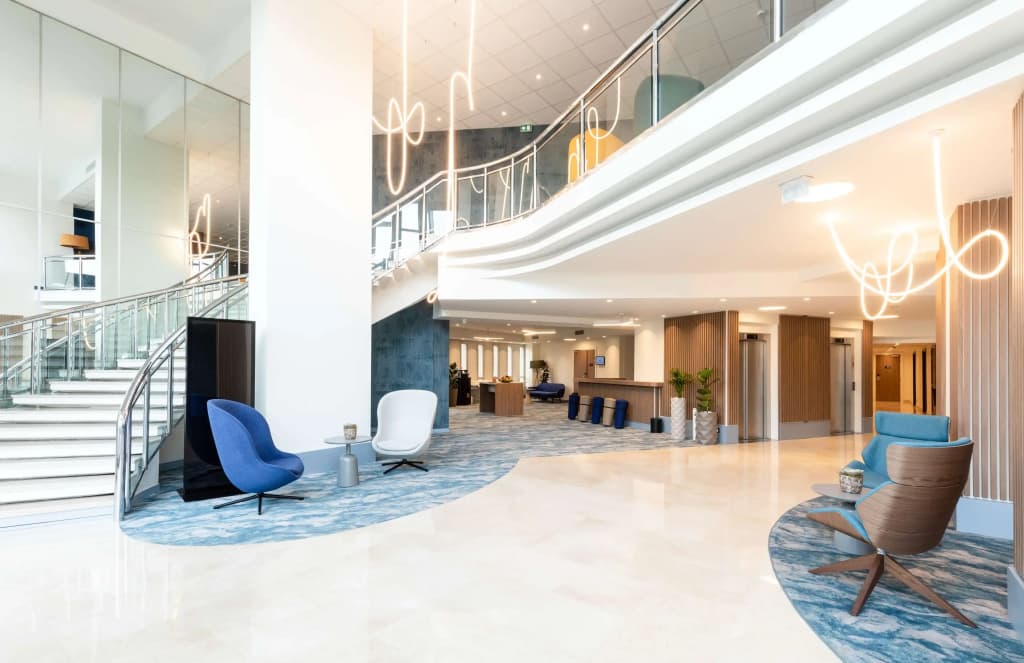 Radisson Hotel Nice Airport - photo 2
