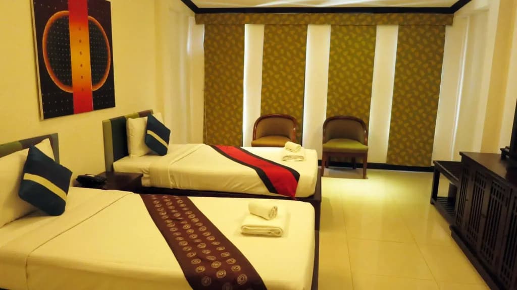 Queen Boutique Hotel - photo 5