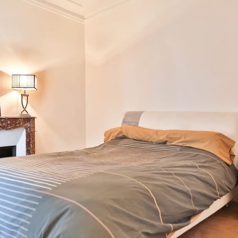 Secret Villiers I Stylish 2 Bed Apt in Villiers - photo 9