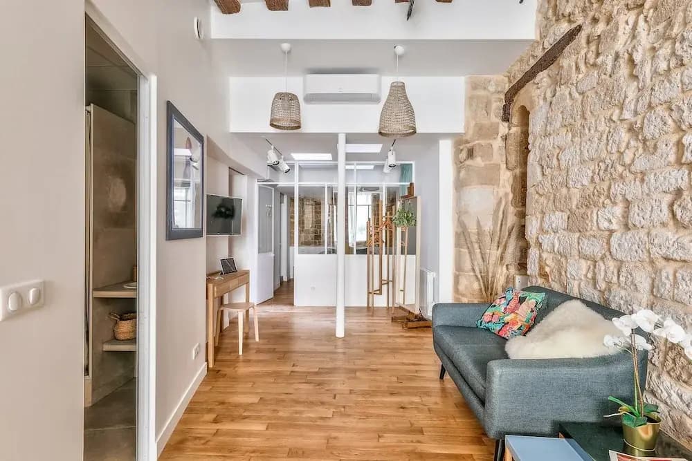 New Stunning 4 Bdrs Apt, With AC – Le Marais - photo 11