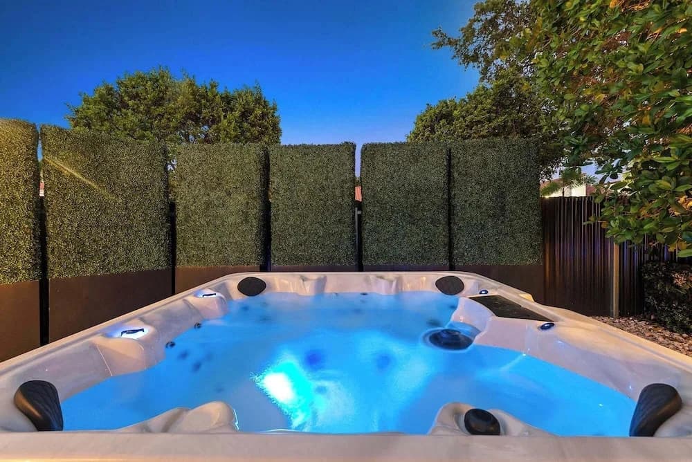 Villa Grace by Rove Travel Home W/pool & Jacuzzi - photo 15