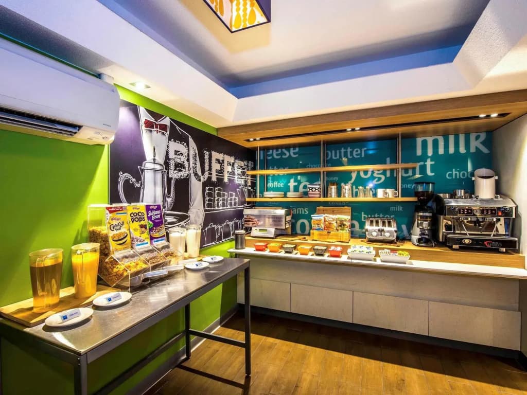 ibis budget Enfield - photo 12