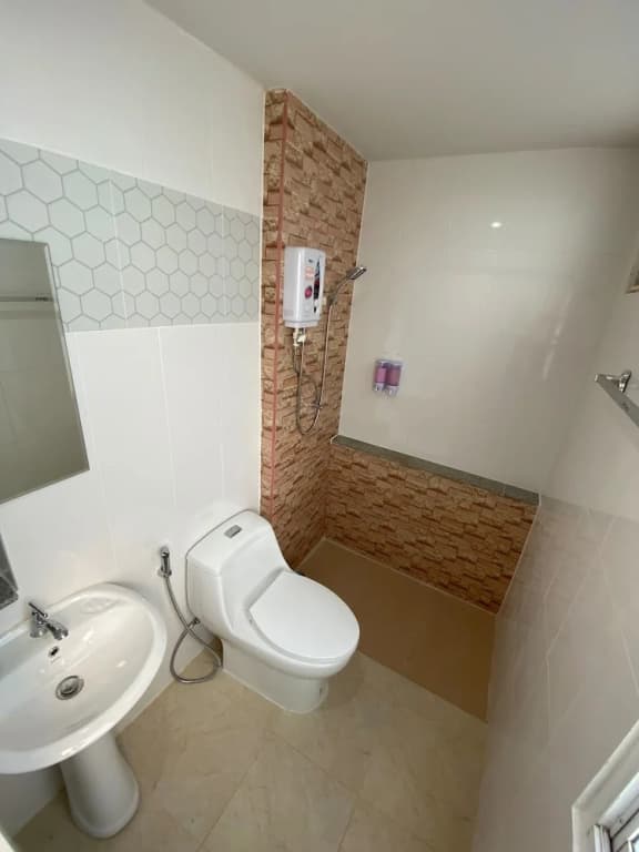 7 House - photo 10