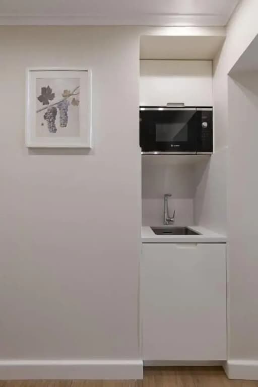 Peixeira Studios and Apartments - photo 21