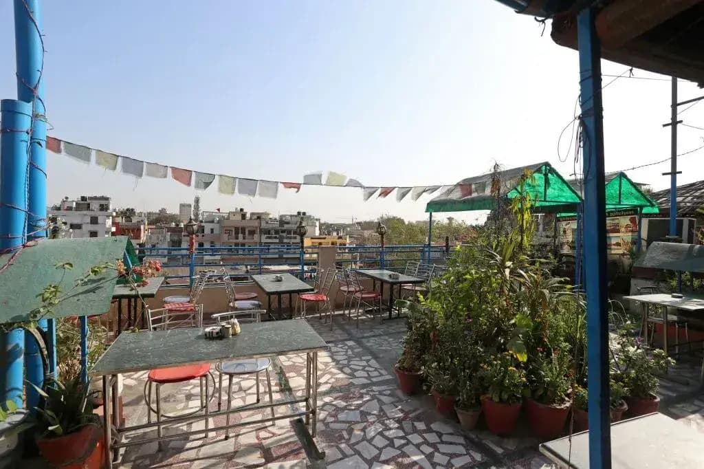 Lord Krishna Hotel Dx. Inn - photo 10