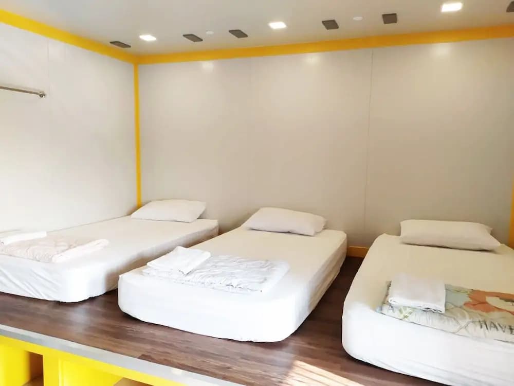 The Rooftop Residence Hostel - photo 21