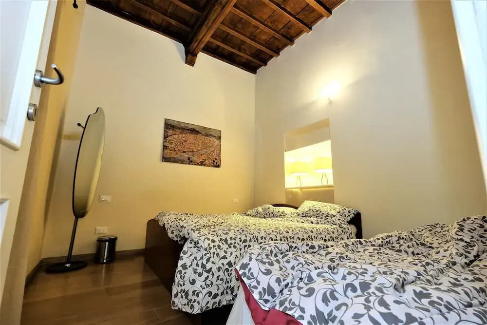 Viktoria's Luxury Duomo Suite - photo 4