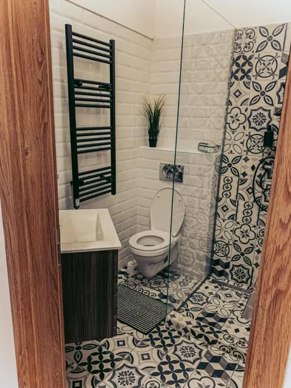 Heroes Square Apartment - photo 8
