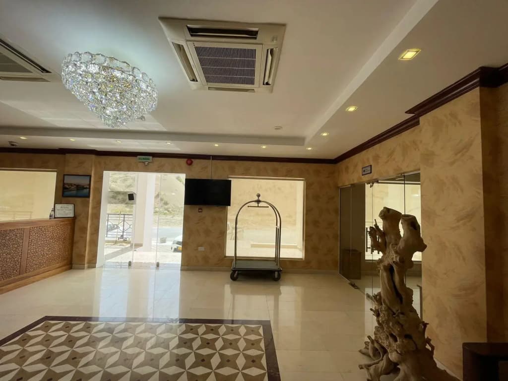 Royal Hotel - photo 2