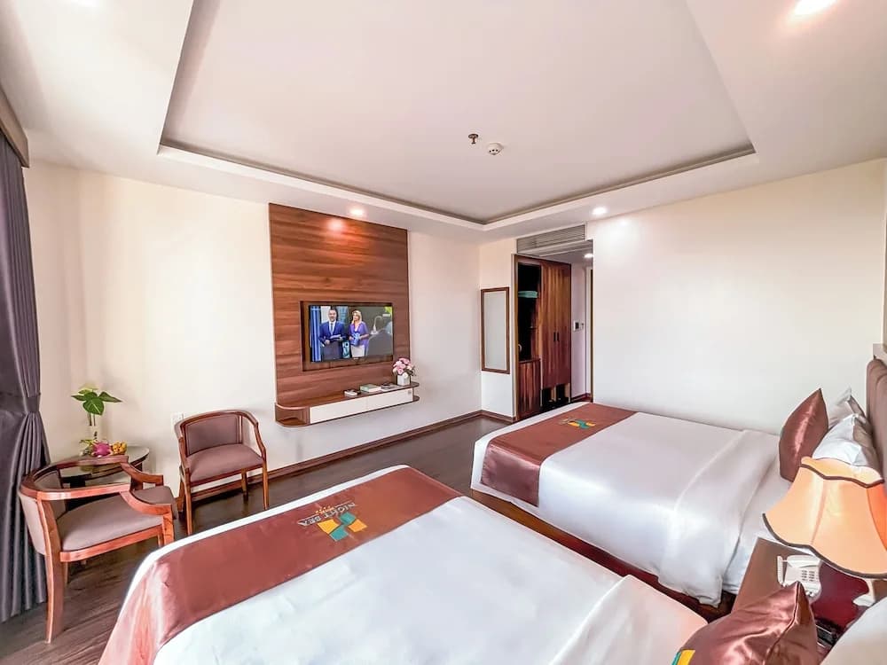 Night Sea Hotel - photo 2