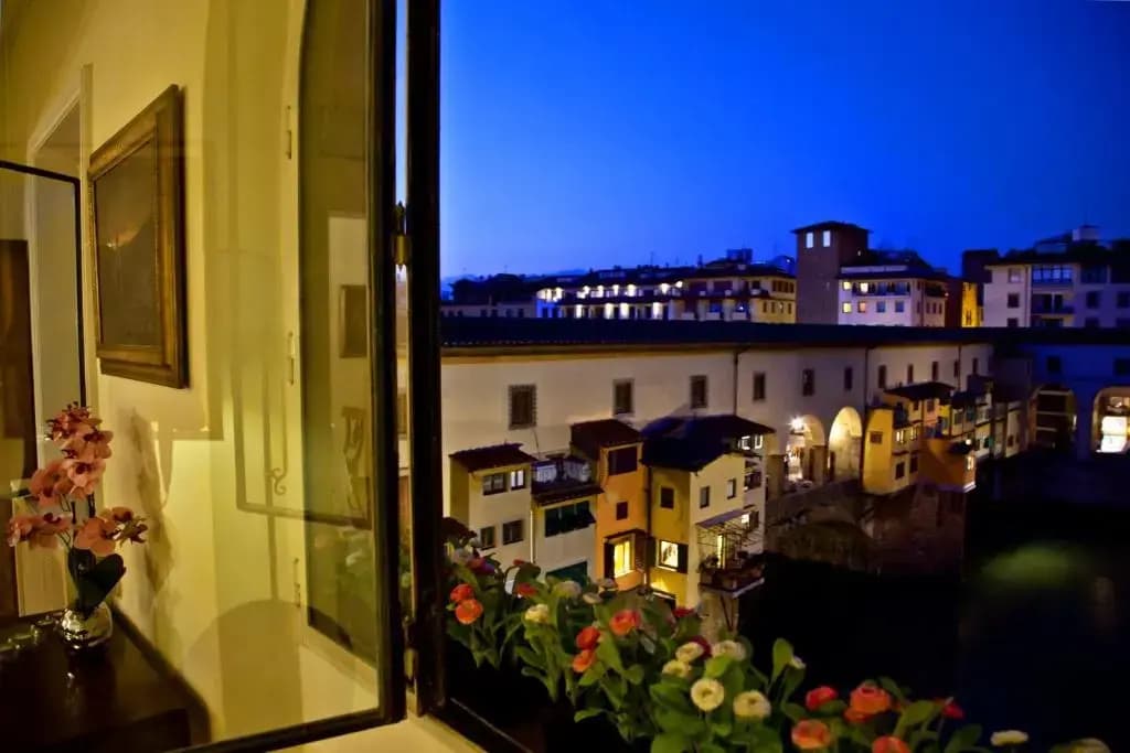 Ponte Vecchio Amazing View - photo 14