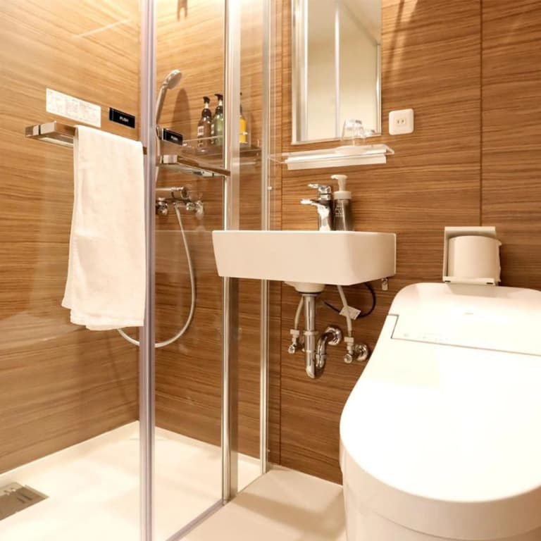 Shinsaibashi ARTY Inn - photo 32