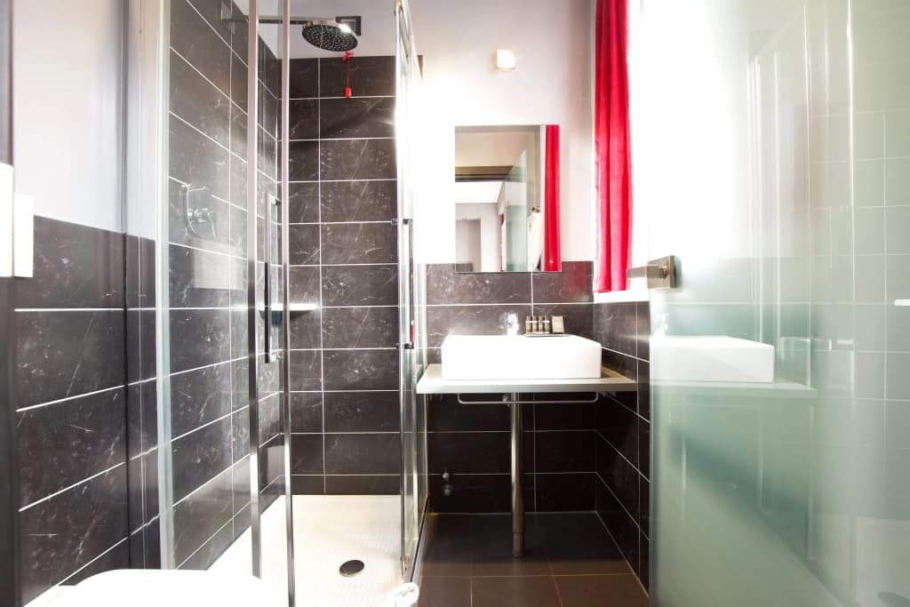 The Bryson Hotel - photo 8