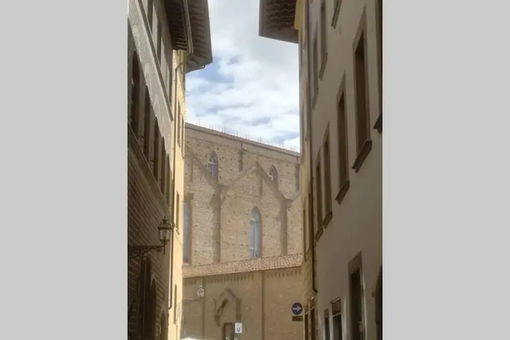 Santa Croce. Quiet, large and luminous loft - main photo